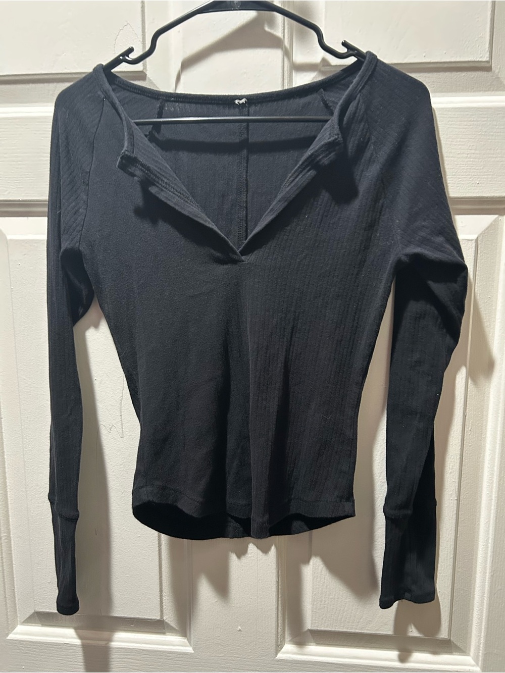 Free People Billie Layering Long Sleeve V-Neck Ribbed Top in Black Size Medium